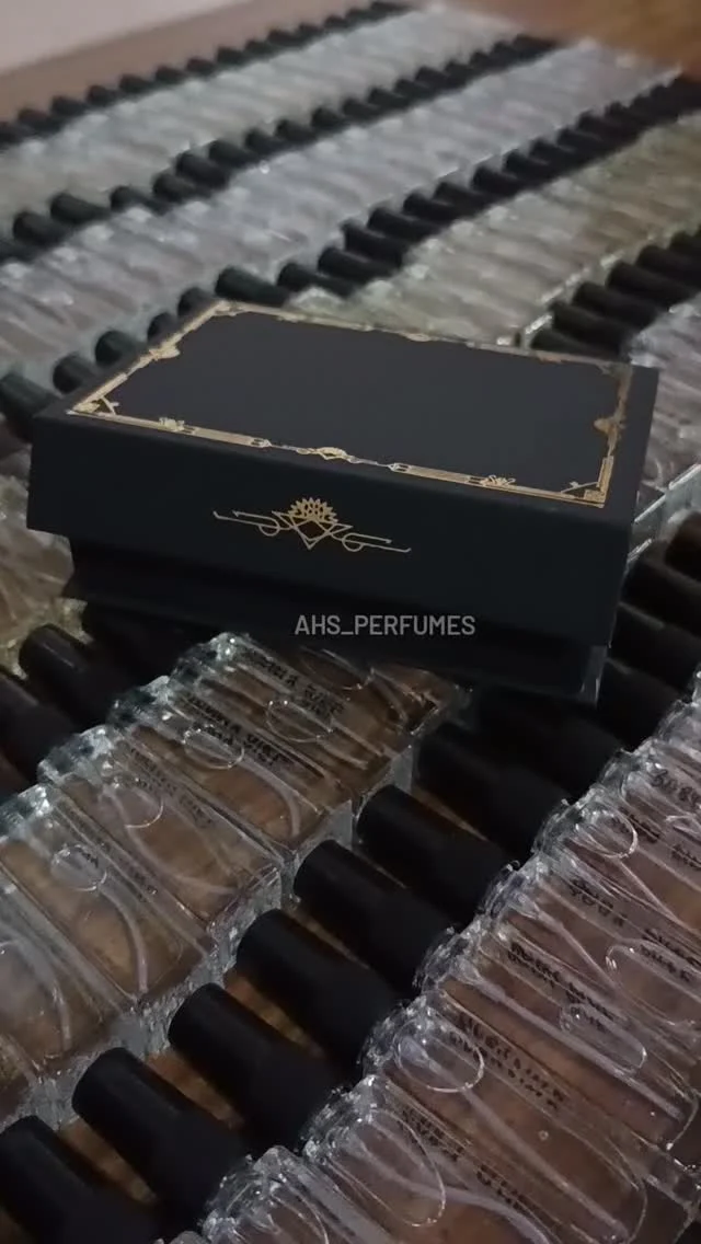 Instagram post from ahs._.perfume. This post is in position 1.